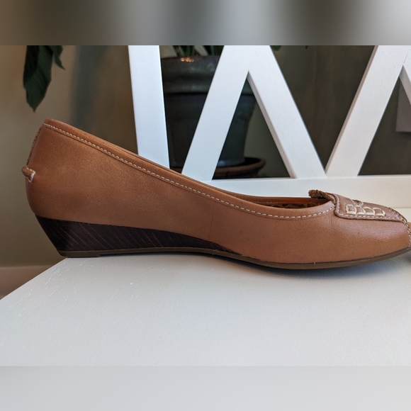 SPERRY • Brown Patent Leather Open Peep Toe Wedge Slip On Heels Seaport Size 6M - Picture 5 of 9